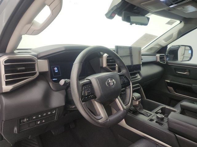 Used 2024 Toyota Tundra Limited AWD/4WD image 17
