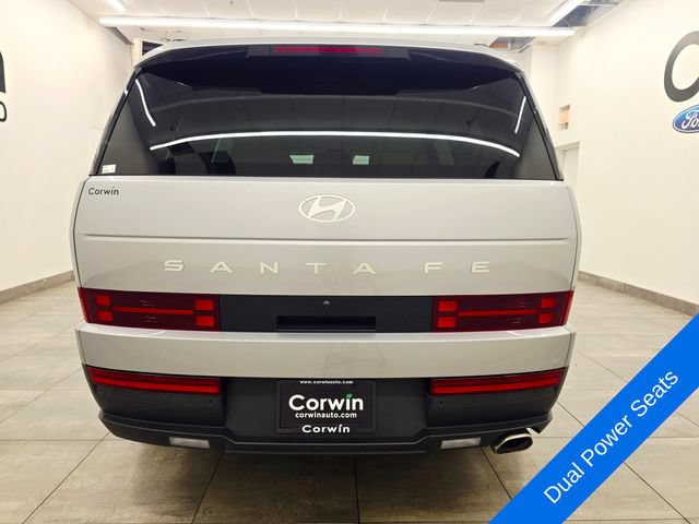 Used 2025 Hyundai Santa Fe SEL FWD image 4