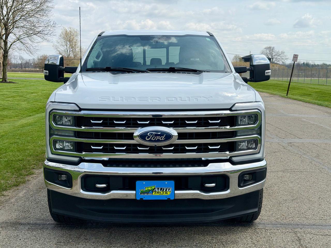 Used 2023 Ford F250 Lariat w/ Chrome Package image 9