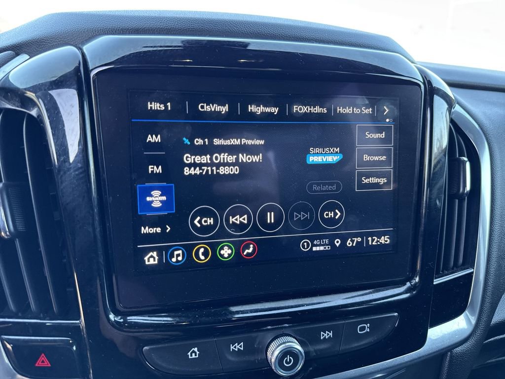 Used 2023 Chevrolet Traverse LT image 16