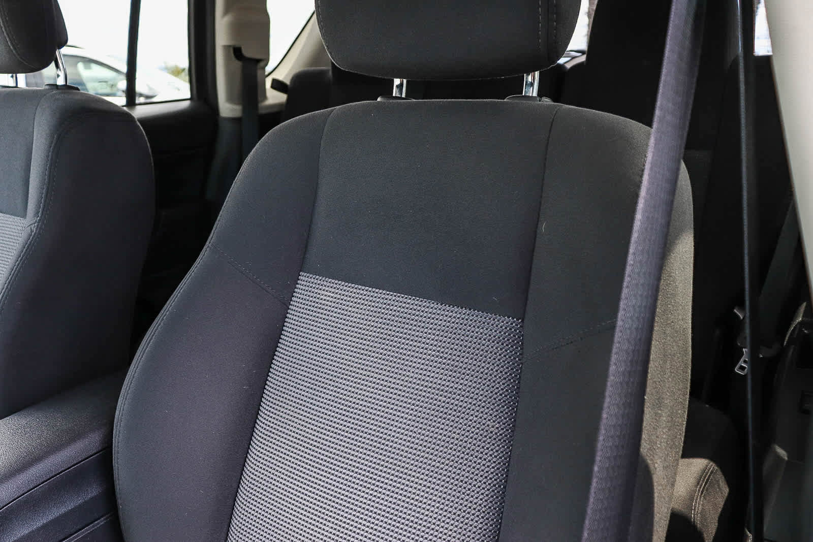 Used 2014 Jeep Compass Sport w/ Power Value Group FWD image 31