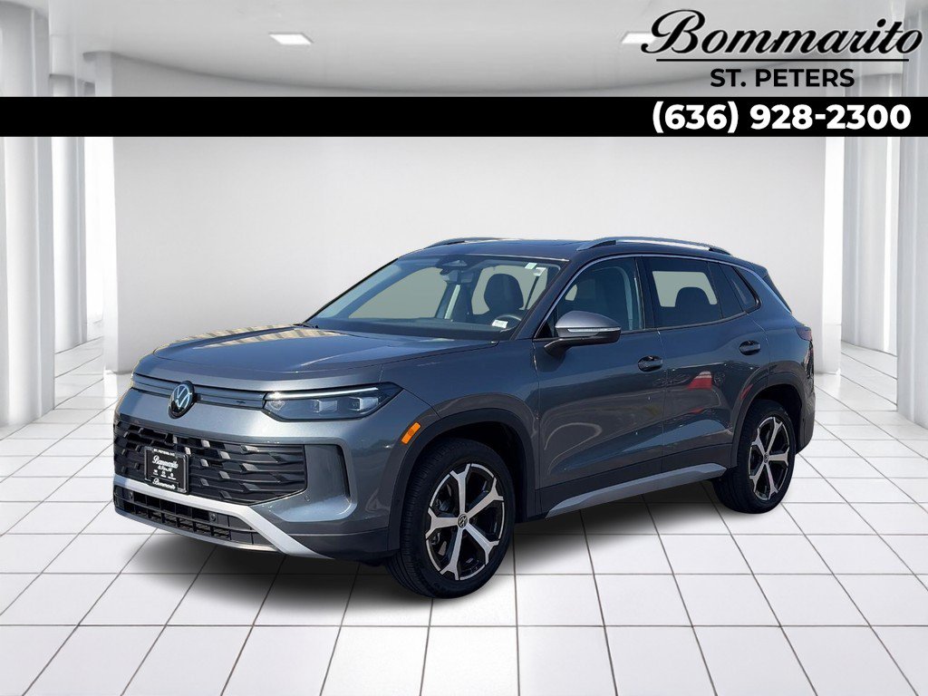 Used 2026 Volkswagen Tiguan SE w/ Panoramic Sunroof Package