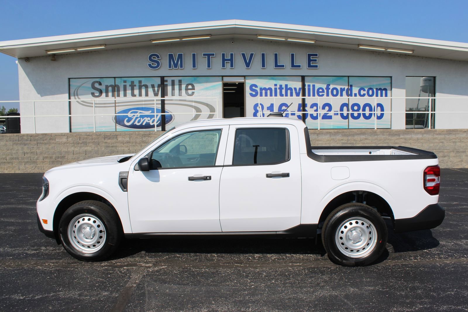 New 2025 Ford Maverick XL image 2