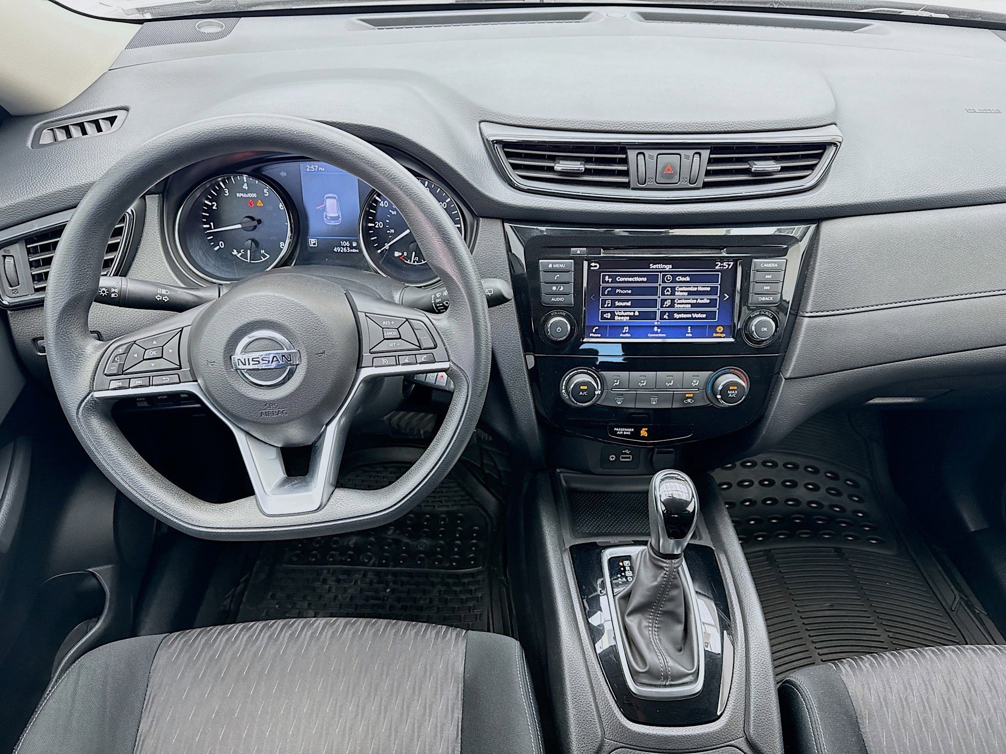 Used 2018 Nissan Rogue S image 14