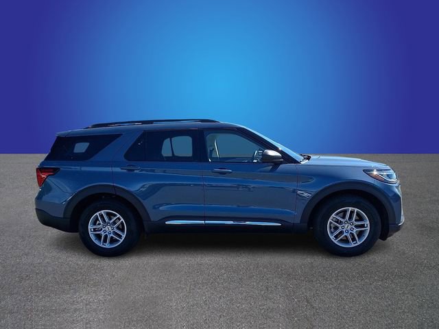Used 2025 Ford Explorer Active w/ Active Comfort Package RWD image 3