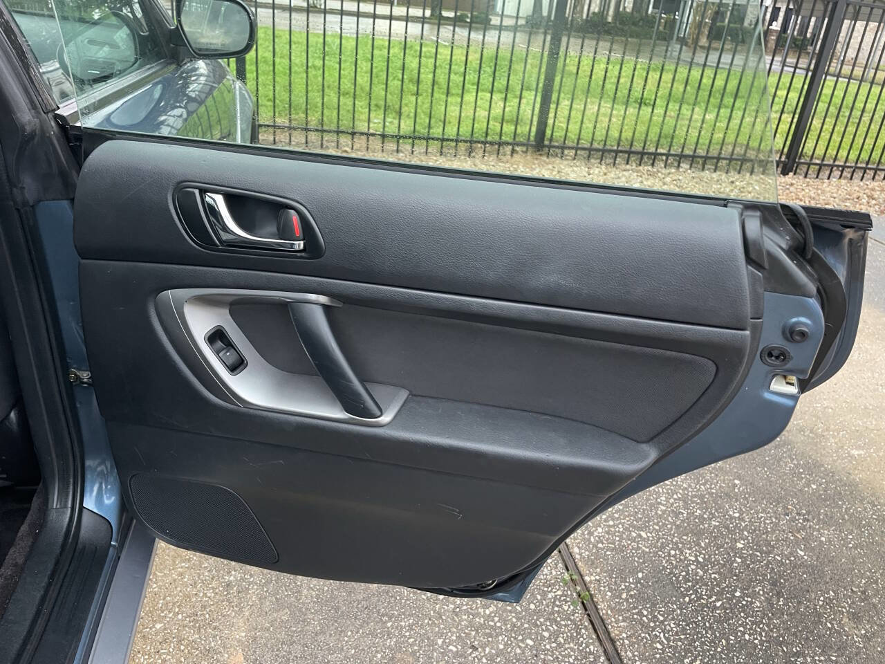 Used 2005 Subaru Outback 2.5i image 16