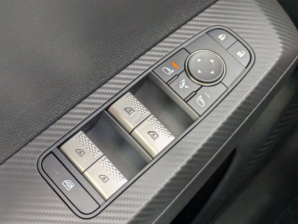 New 2025 Mitsubishi Outlander SEL image 25