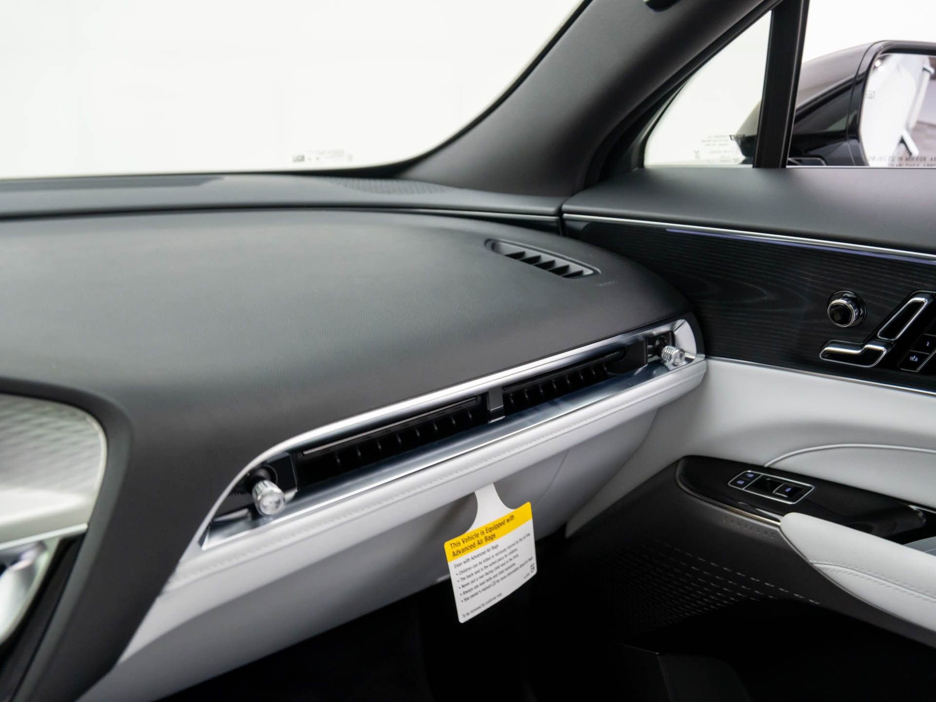 New 2026 Cadillac Lyriq Sport image 27