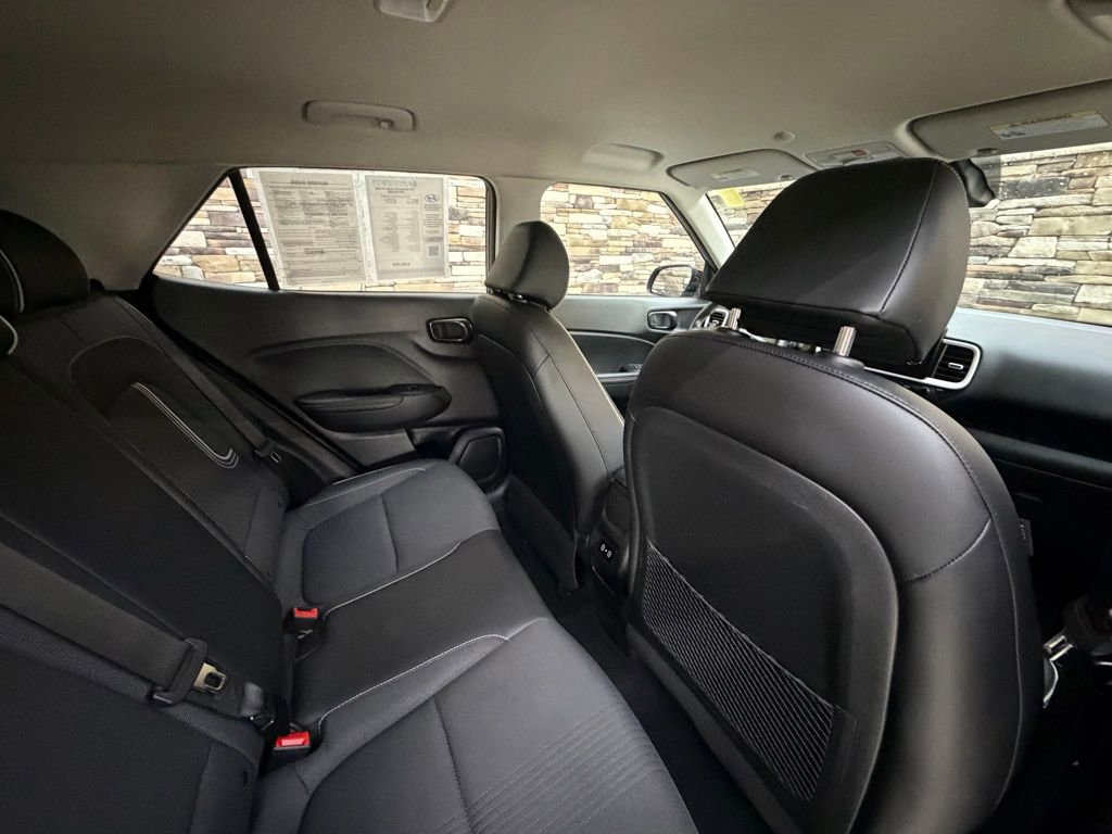 Certified 2024 Hyundai Venue Limited image 30
