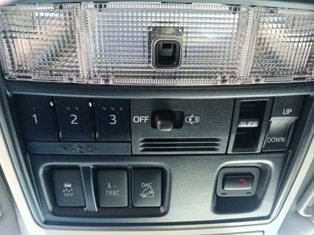 Used 2020 Toyota 4Runner Limited image 27