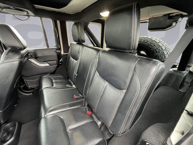 Used 2014 Jeep Wrangler Unlimited Sahara w/ Max Tow Package image 16