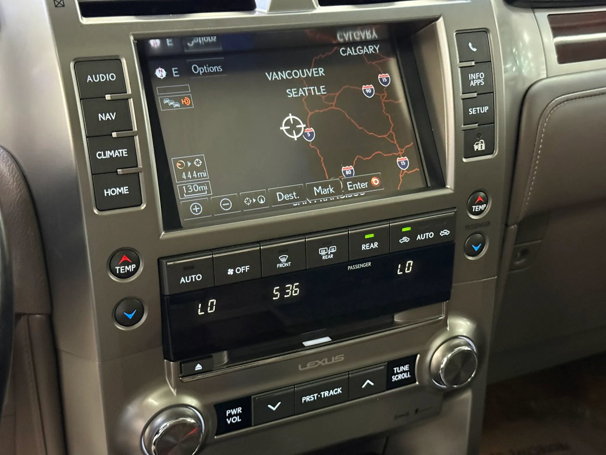 Used 2015 Lexus GX 460 w/ Premium Package AWD/4WD image 29