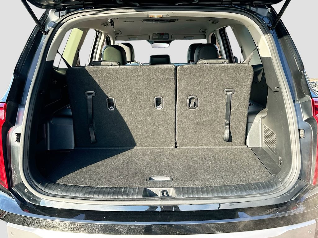 Certified 2025 Kia Telluride LX image 25