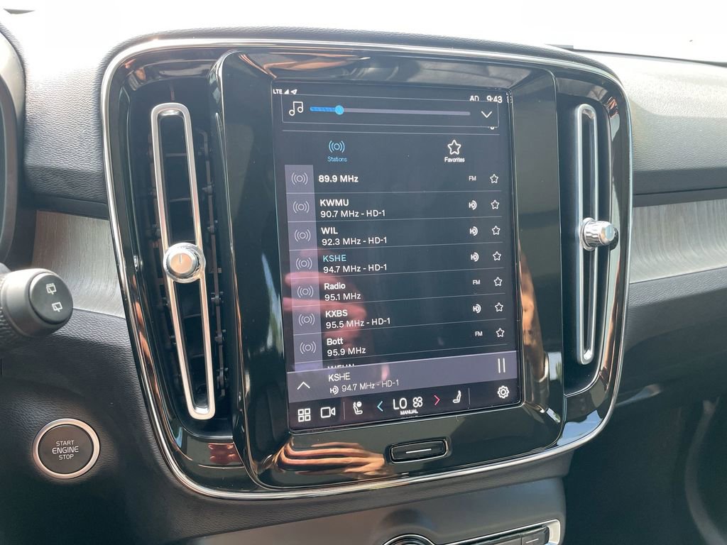 Used 2023 Volvo XC40 B5 Plus w/ Protection Package Premier image 92