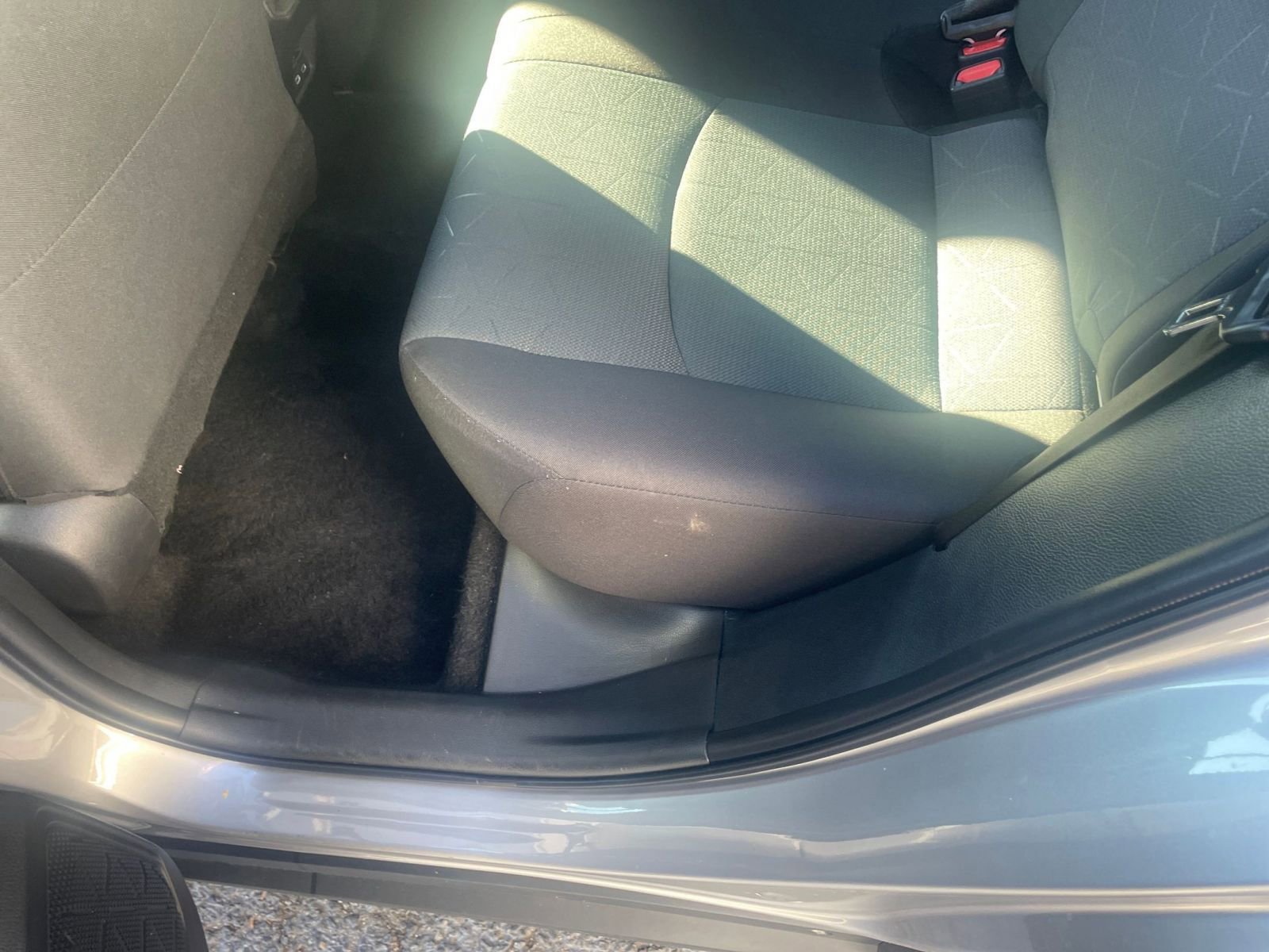 Used 2025 Toyota RAV4 XLE image 27