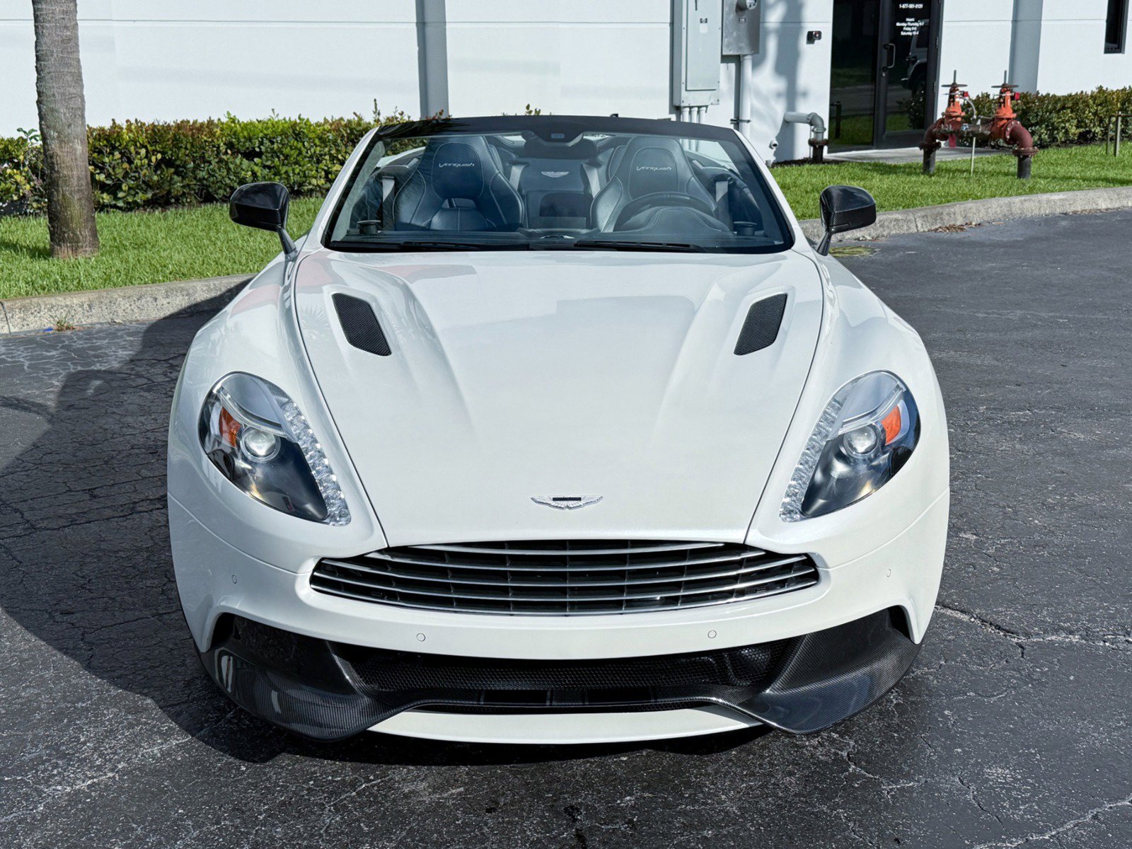 Used 2014 Aston Martin Vanquish Volante image 5
