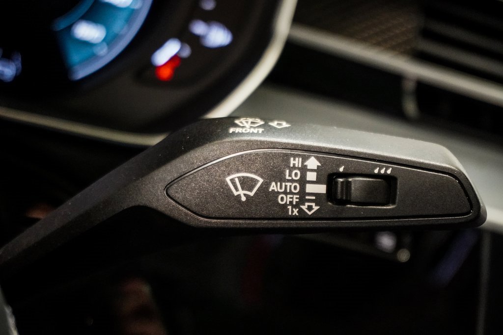 Used 2023 Audi S8 image 38