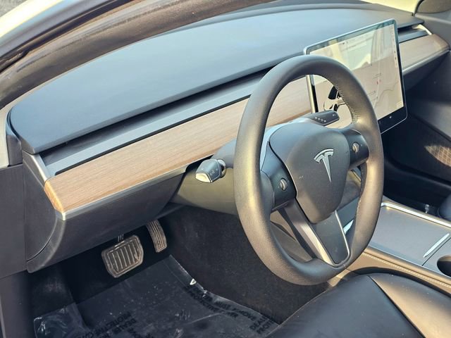 Used 2021 Tesla Model 3 Standard Range Plus image 15