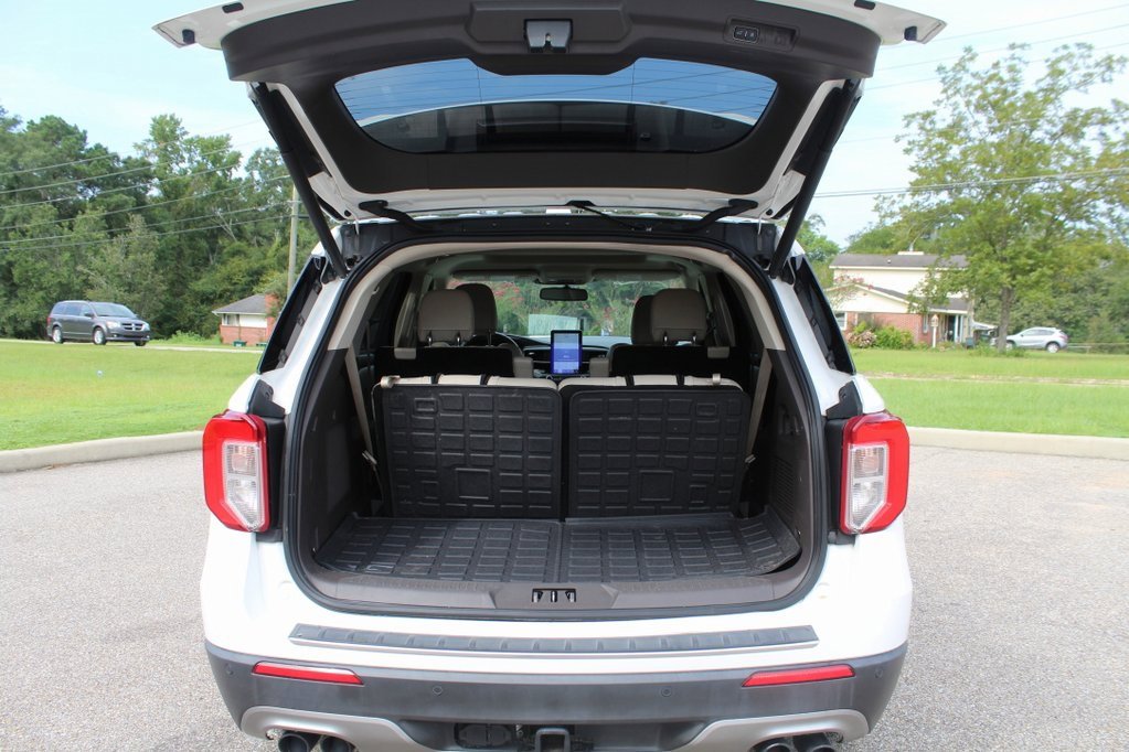 Used 2020 Ford Explorer Platinum w/ Premium Technology Package image 14