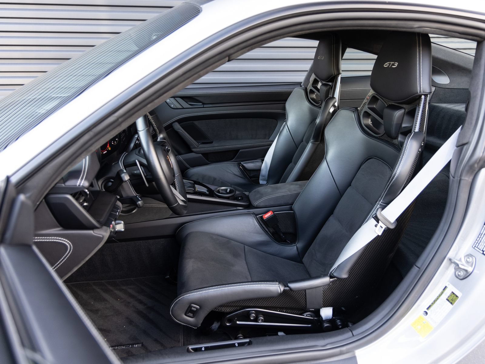 Certified 2024 Porsche 911 GT3 RWD image 5