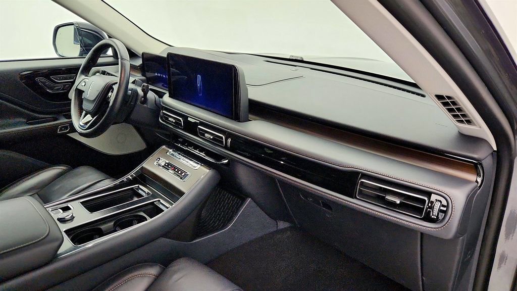 Used 2025 Lincoln Aviator Reserve w/ Equipment Group 201A image 26
