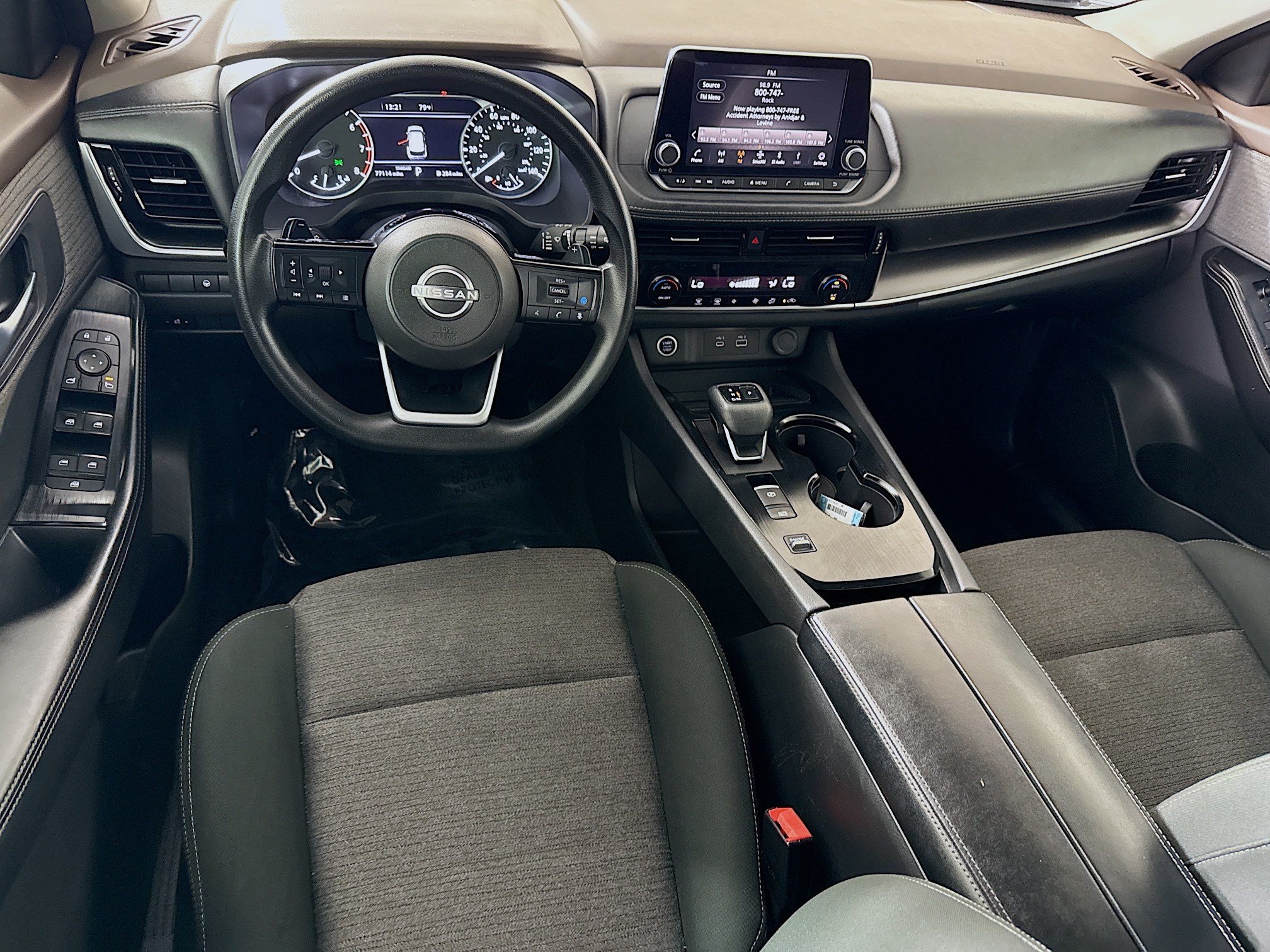 Used 2022 Nissan Rogue SV FWD image 17