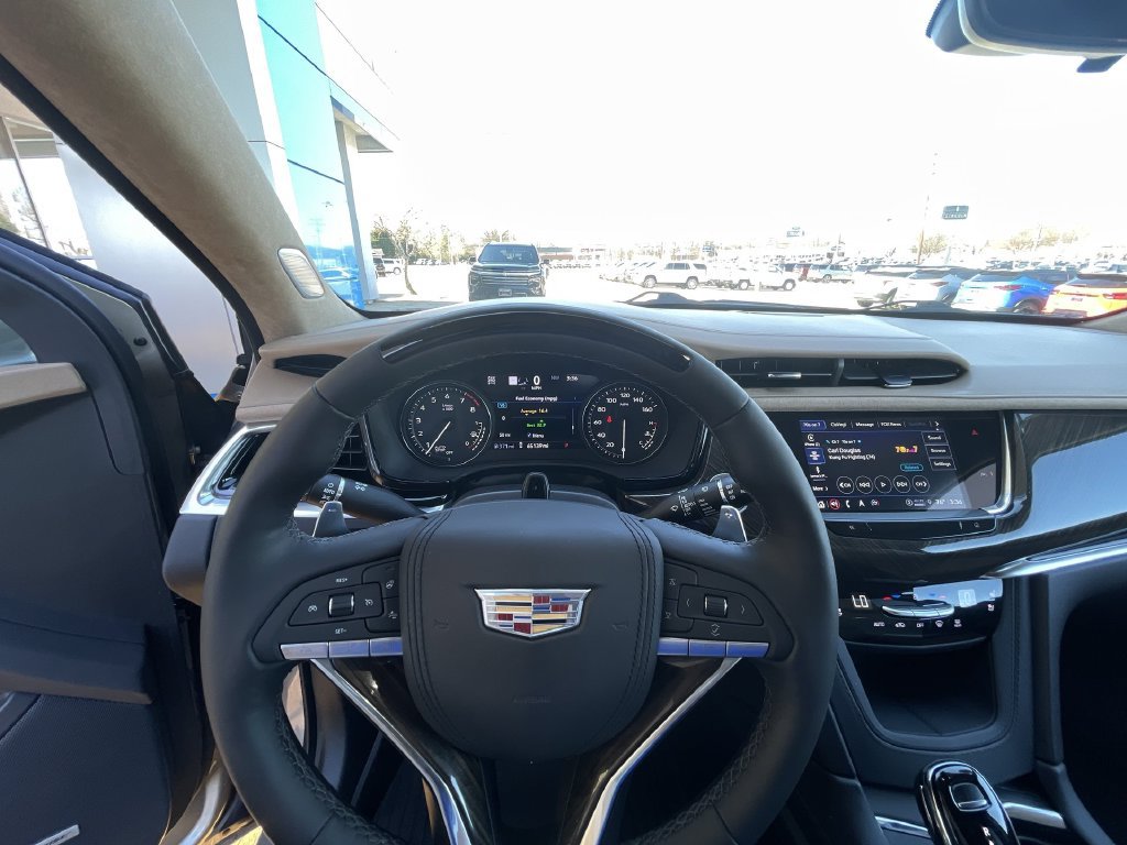 Certified 2023 Cadillac XT6 Sport w/ Platinum Package AWD/4WD image 11