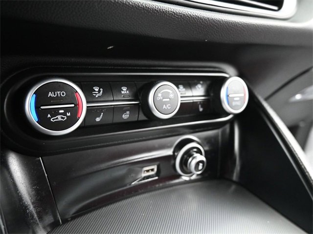 Used 2022 Alfa Romeo Stelvio Veloce image 15