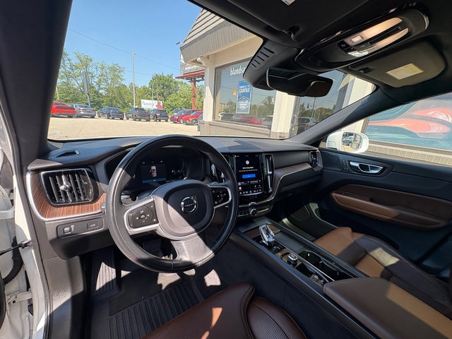 Used 2022 Volvo XC60 B5 Inscription w/ Advanced Package AWD/4WD image 16