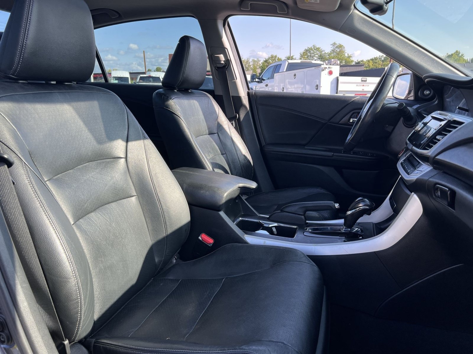 Used 2015 Honda Accord EX-L image 24