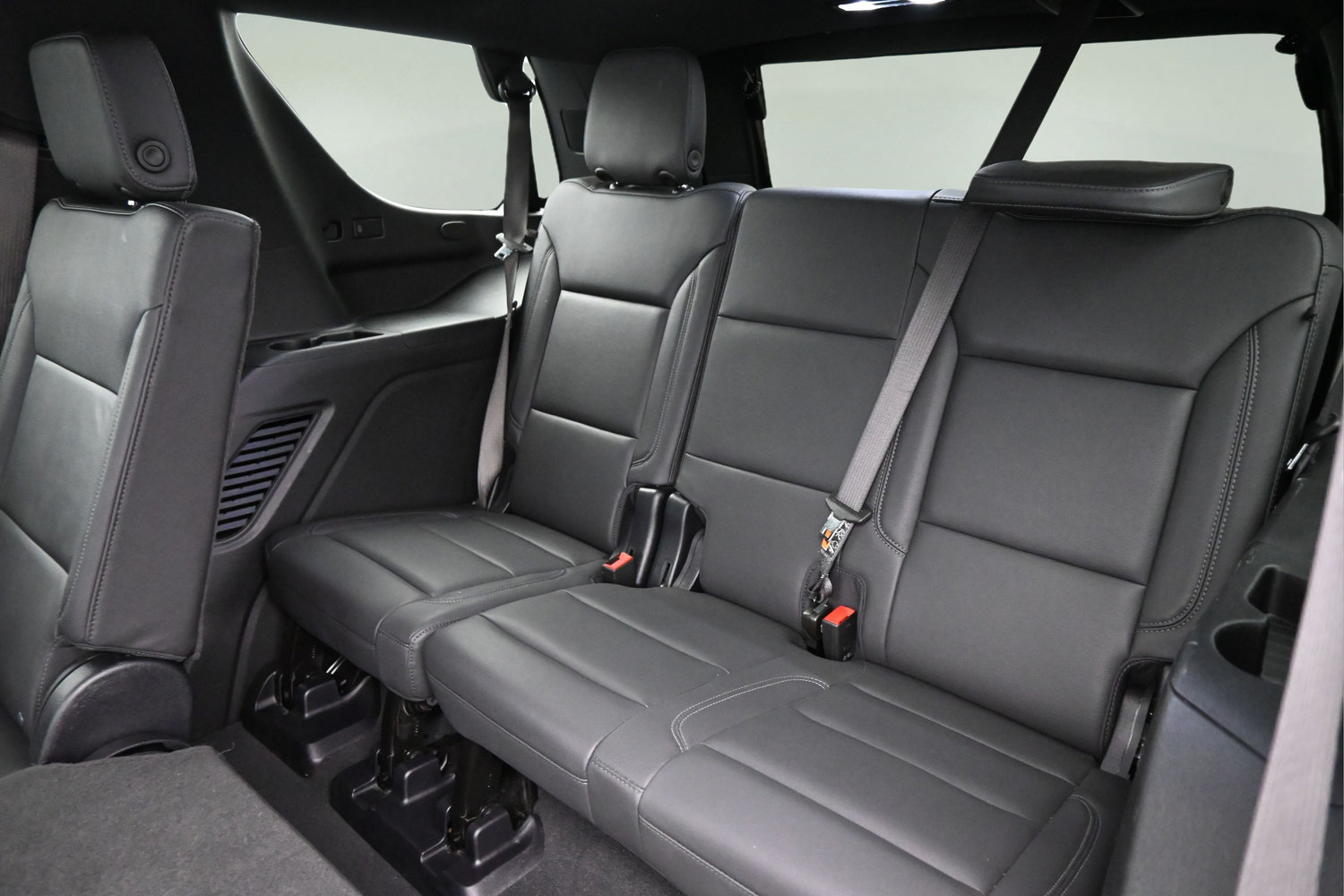 Used 2025 Chevrolet Tahoe LT AWD/4WD image 15