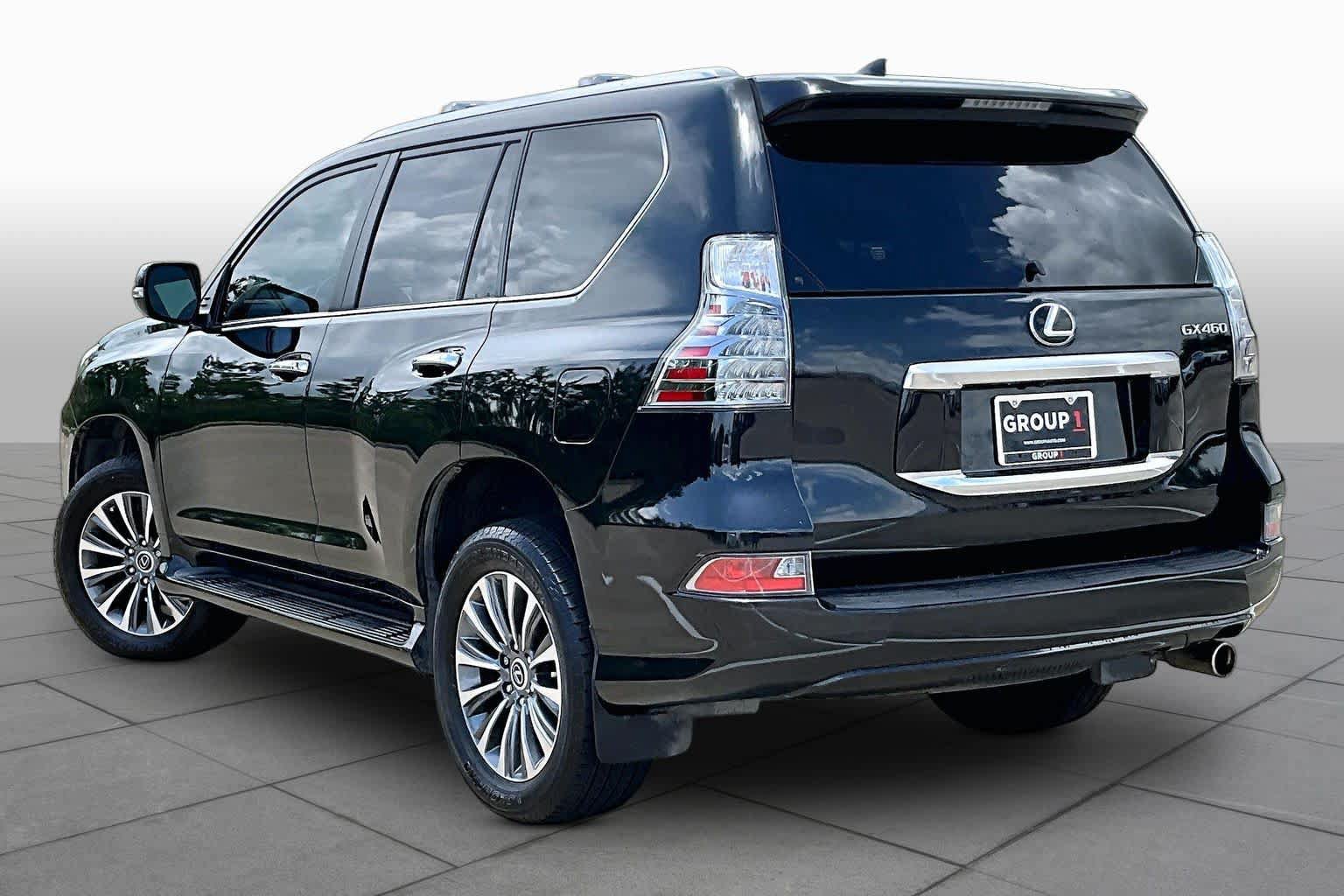 Used 2023 Lexus GX 460 Luxury w/ Accessory Package AWD/4WD image 12