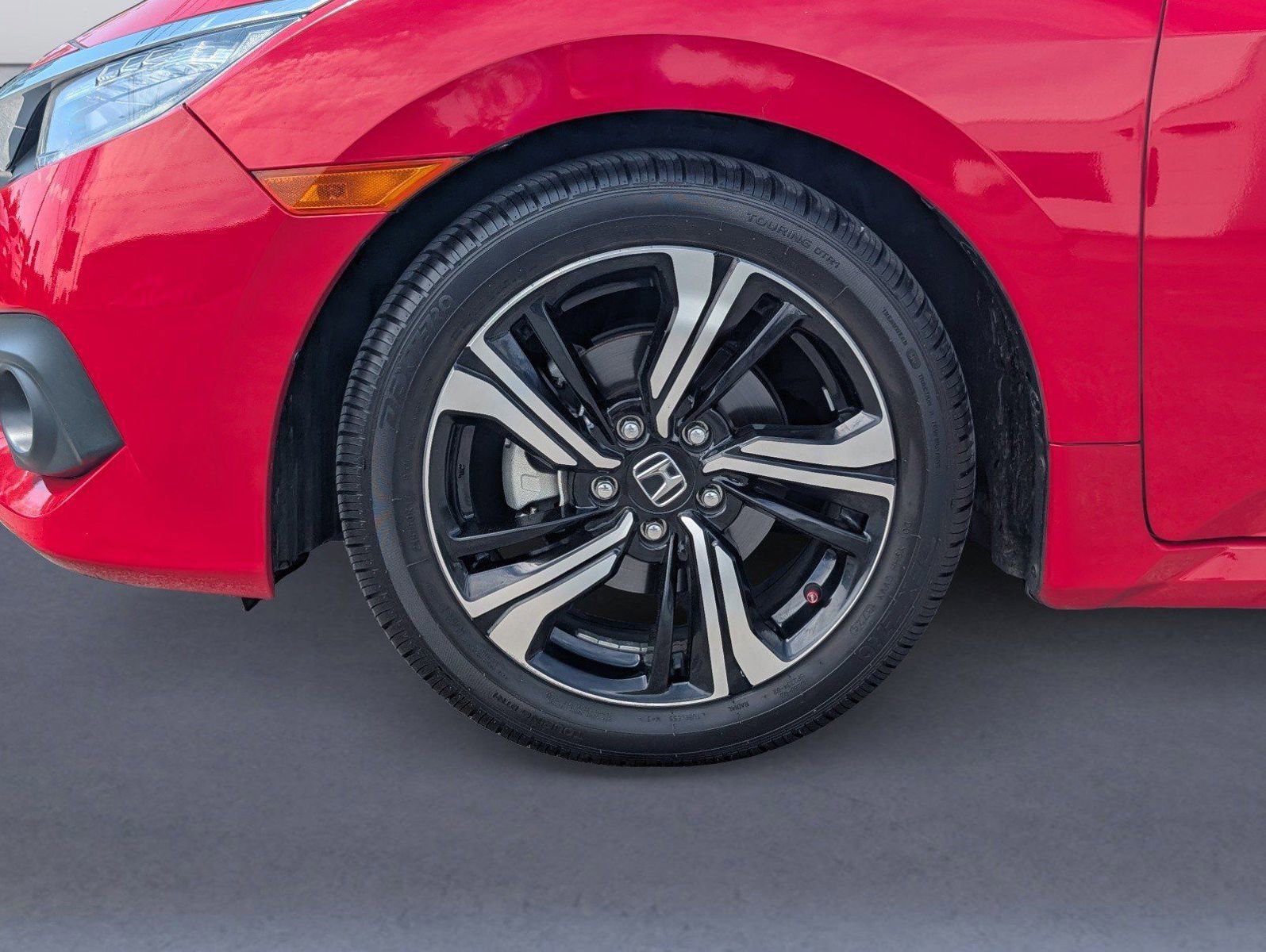 Used 2018 Honda Civic Touring image 26