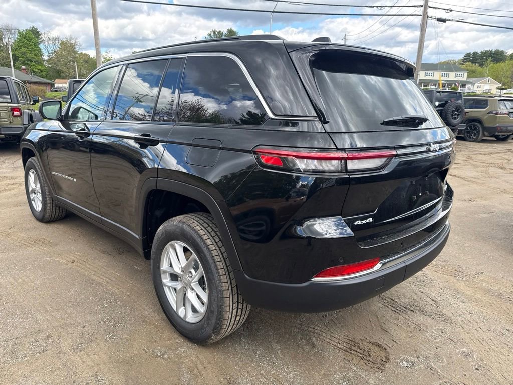 New 2026 Jeep Grand Cherokee Laredo AWD/4WD image 3