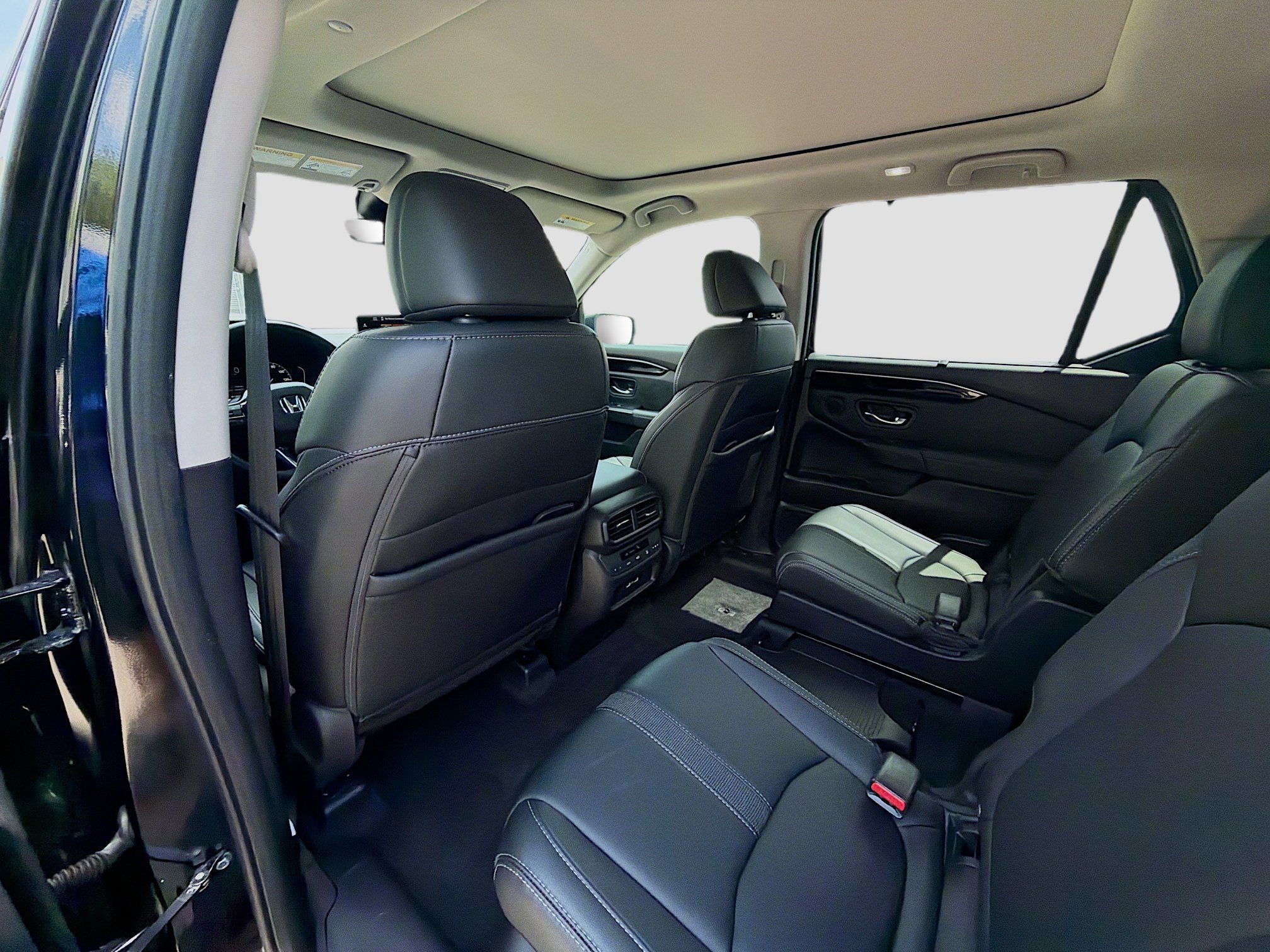 Used 2023 Honda Pilot Touring image 25