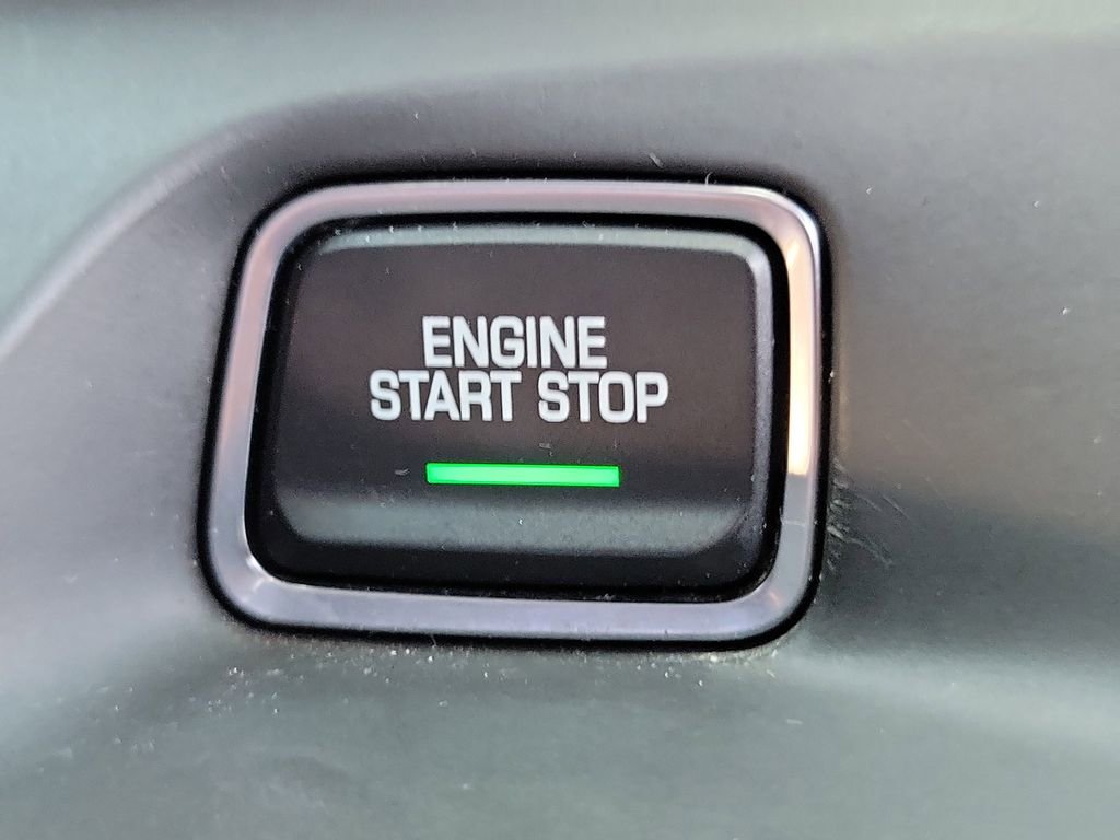 Used 2017 Chevrolet Camaro SS RWD image 9