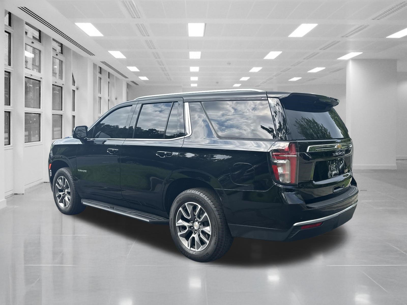 Used 2024 Chevrolet Tahoe LT w/ LT Signature Package AWD/4WD image 7