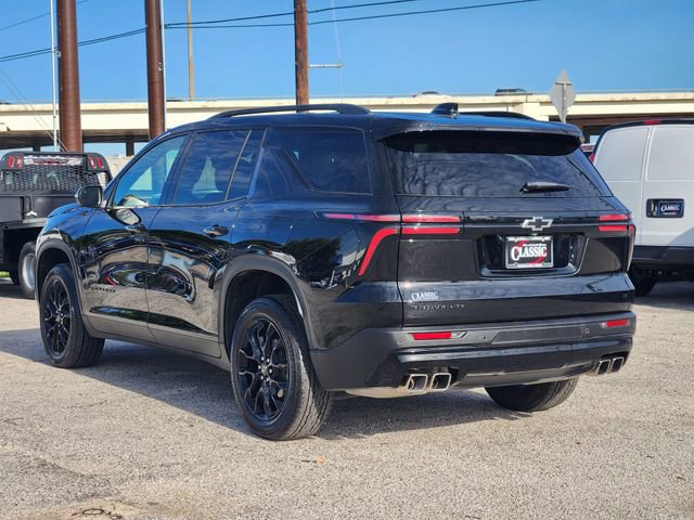 Used 2024 Chevrolet Traverse LT w/ Midnight/Sport Edition image 5