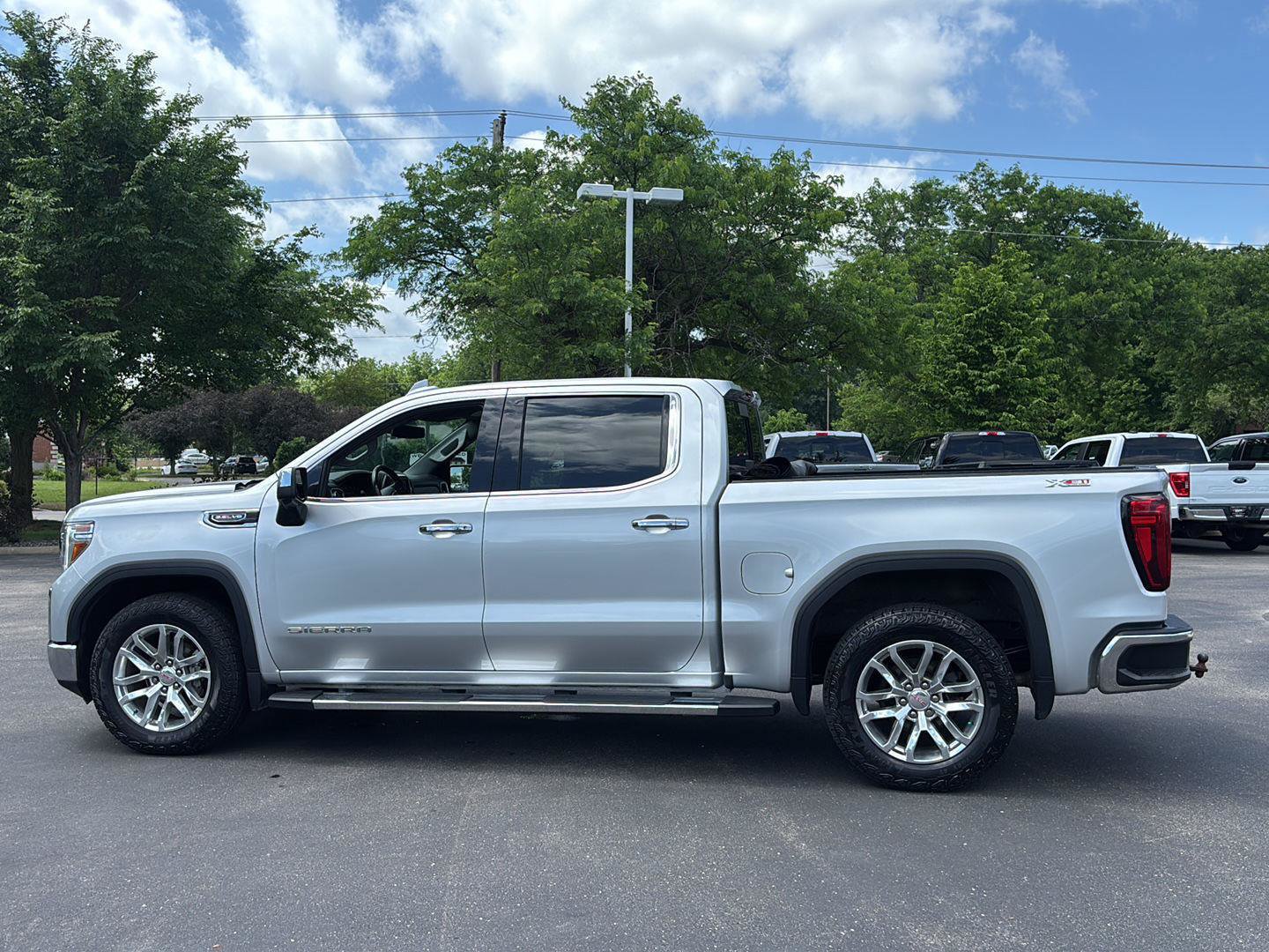 Used 2022 GMC Sierra 1500 SLT w/ SLT Premium Plus Package AWD/4WD image 28