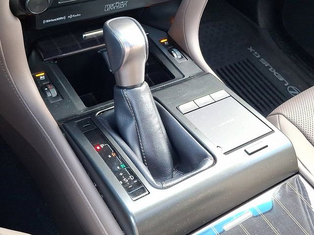 Used 2023 Lexus GX 460 Premium w/ Accessory Package image 17