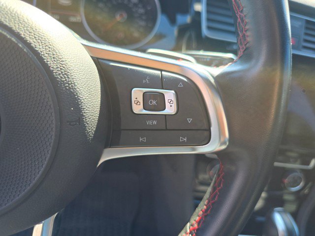 Used 2021 Volkswagen GTI SE image 28