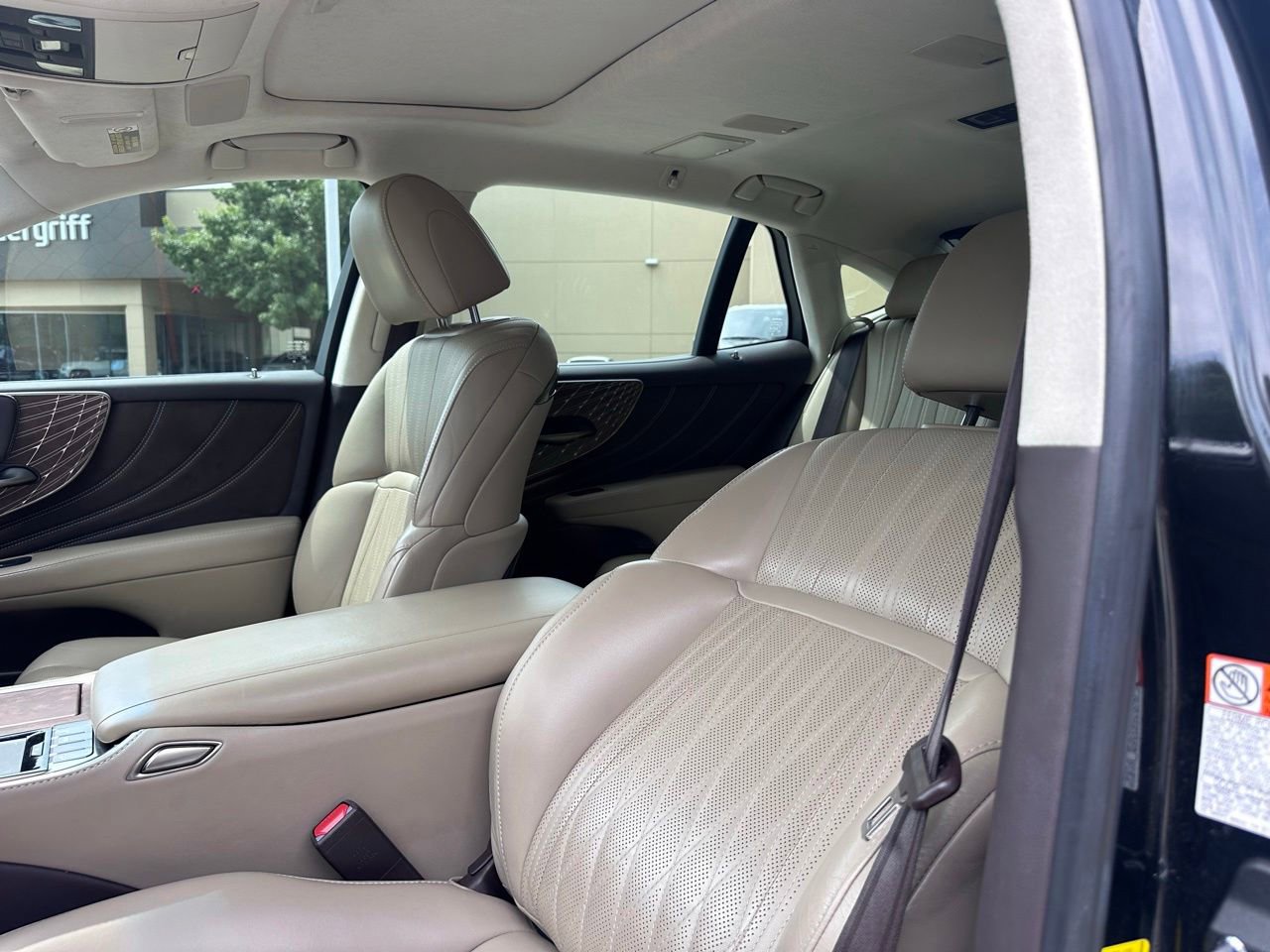 Used 2019 Lexus LS 500 w/ Interior Upgrade Package RWD image 23
