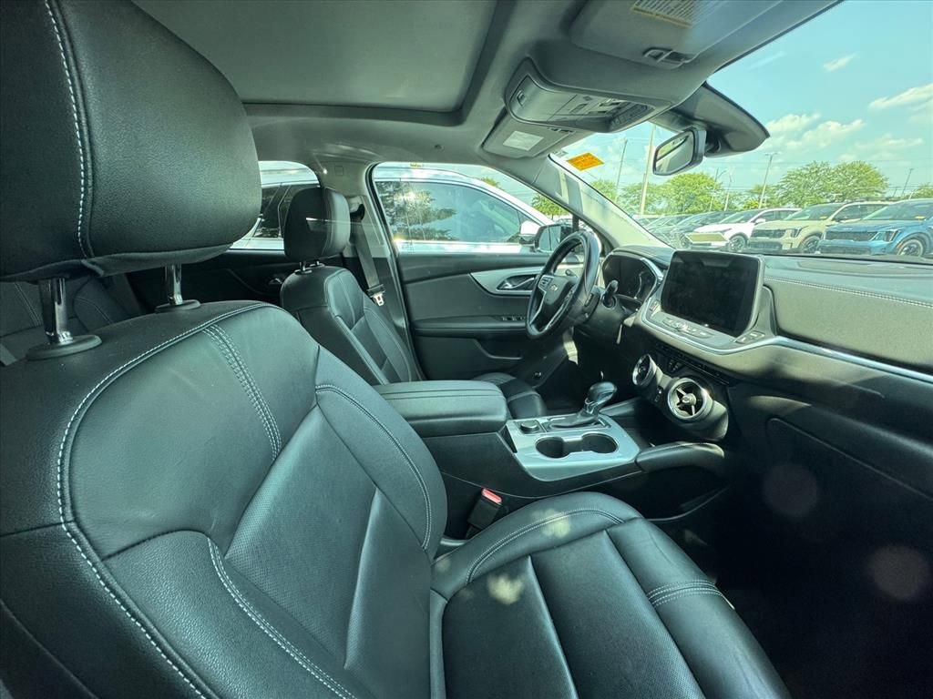 Used 2023 Chevrolet Blazer LT FWD image 3