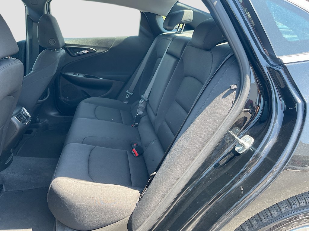 Used 2025 Chevrolet Malibu LT FWD image 23