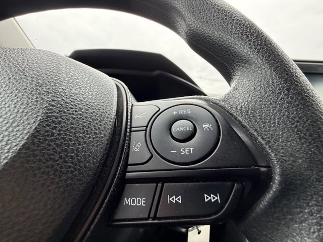 Used 2020 Toyota RAV4 LE image 21