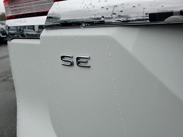 Used 2024 Volkswagen Atlas SE image 5