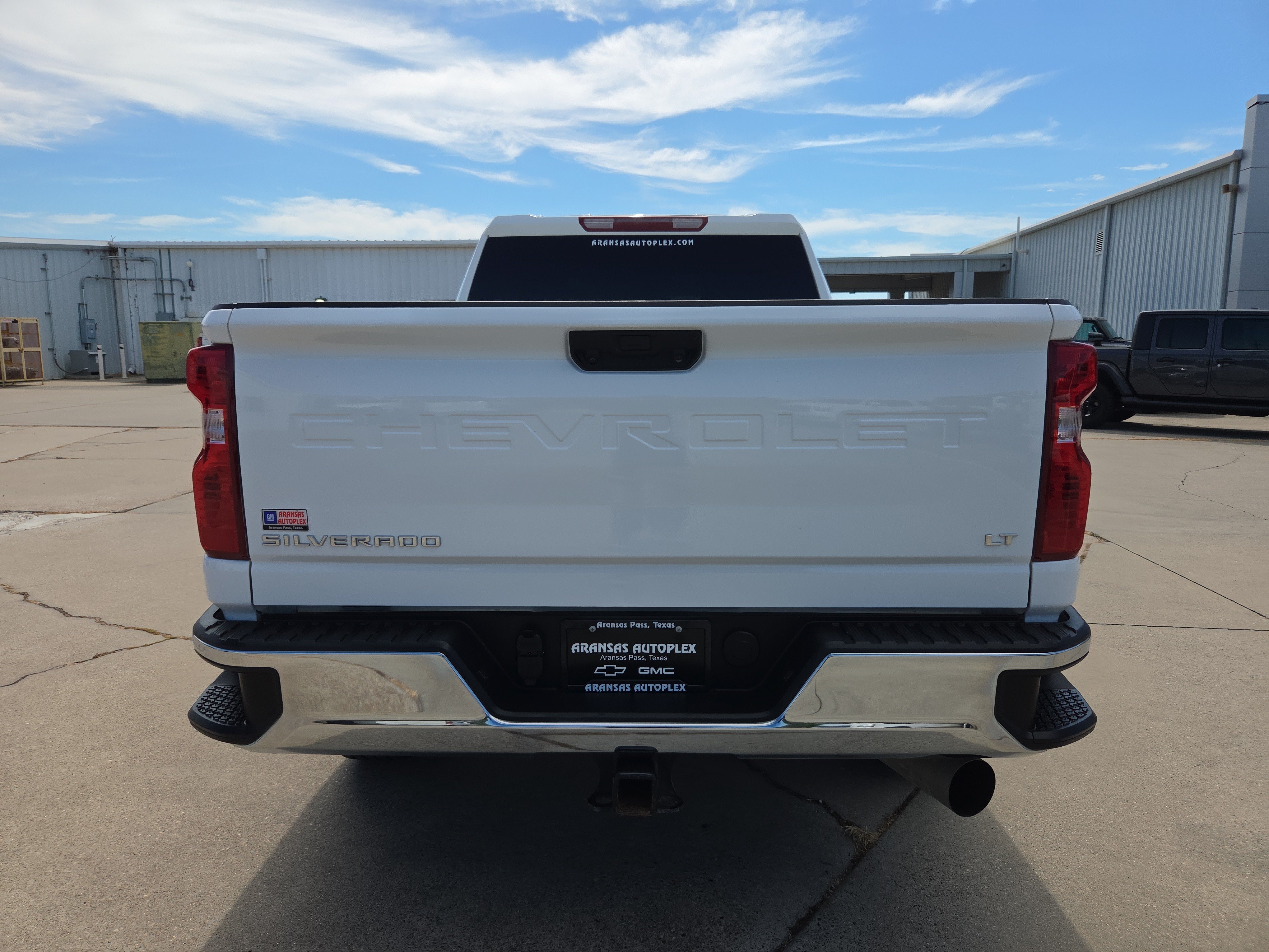 Used 2026 Chevrolet Silverado 2500 LT AWD/4WD image 4