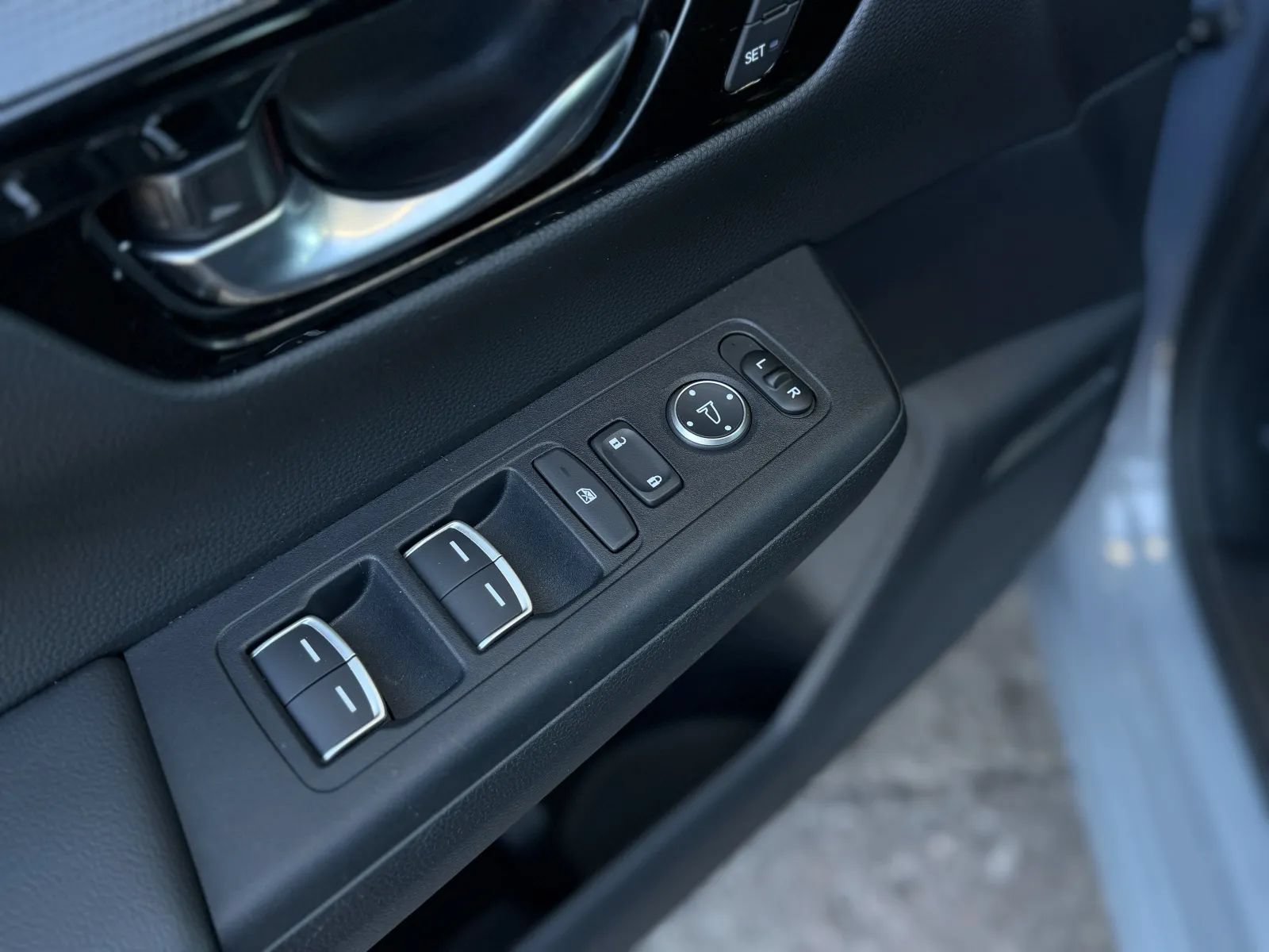 Used 2025 Honda CR-V Sport Touring image 25