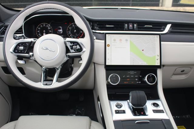 New 2026 Jaguar F-PACE R-Dynamic S image 4