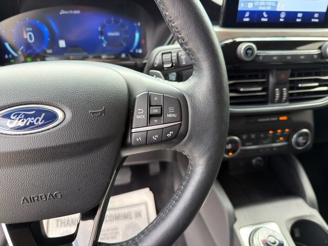 Used 2020 Ford Escape Titanium AWD/4WD image 38